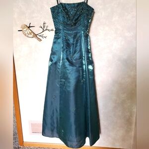 Morgan and Co Formal Prom Dress